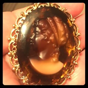 Vintage Cameo Brooch or Pendant